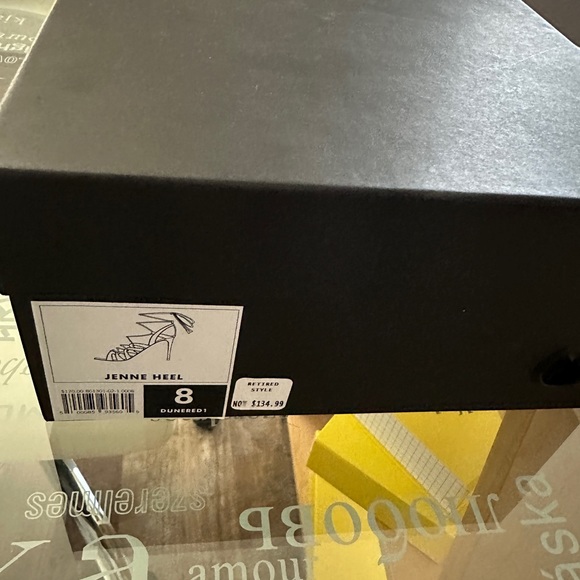 Banana Republic suede heels - Picture 5 of 11